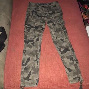 Girls Crystal Vogue camouflage pants